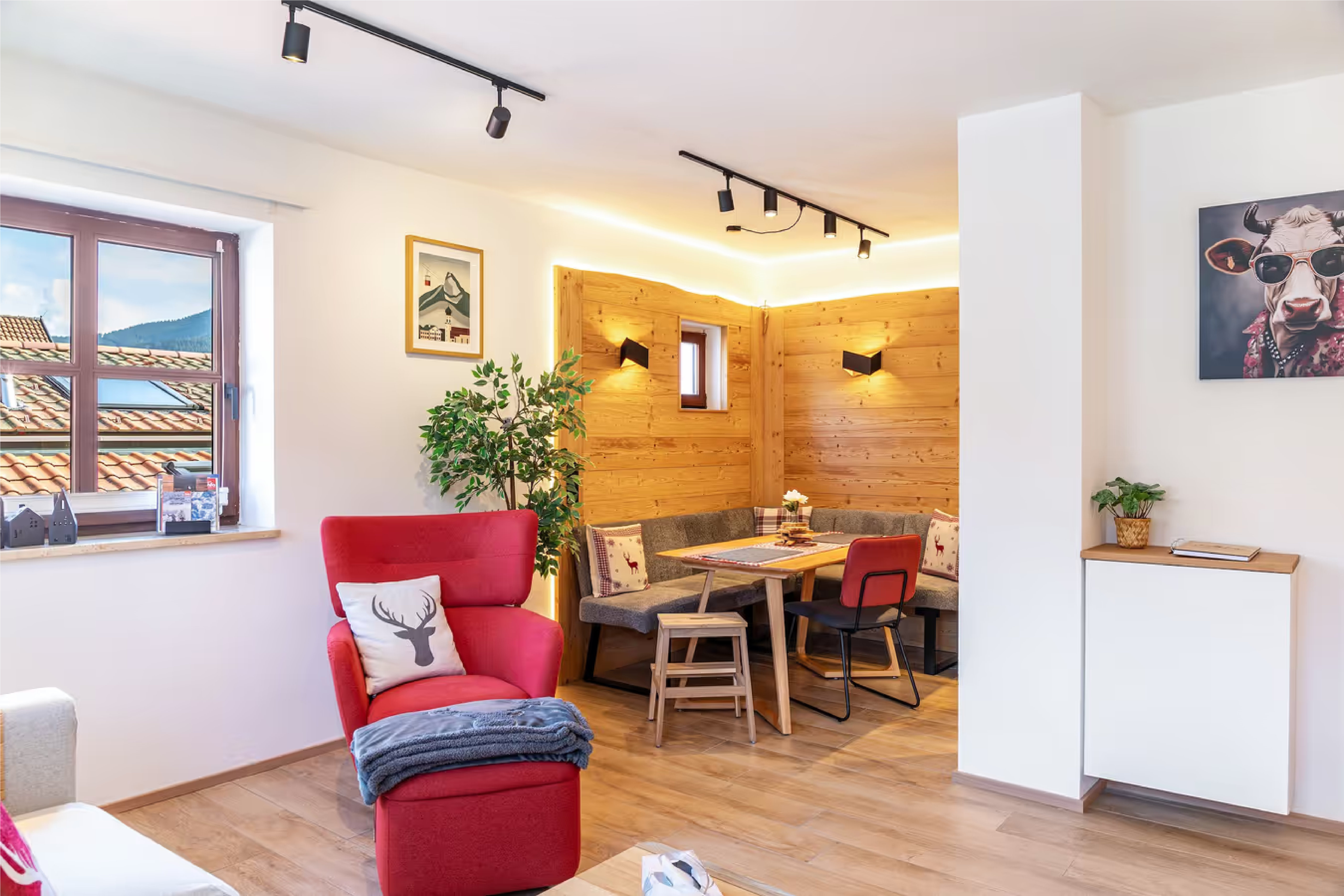 Sitzecke mit Essbereich im Wohnraum der Ammerstube